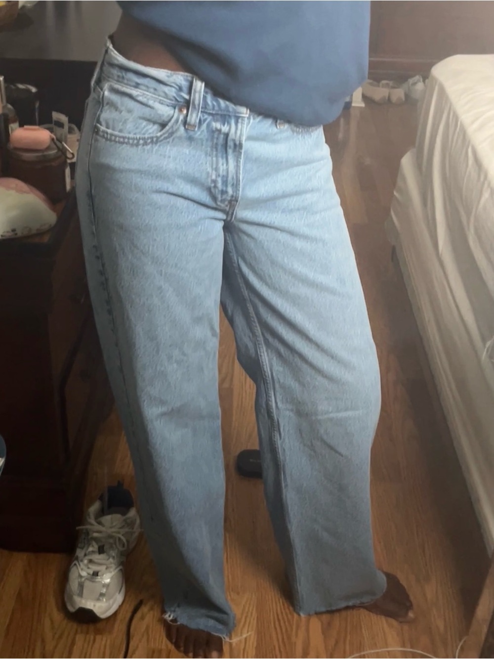 Abercrombie - Low Rise Ultra Loose Jeans (24R)